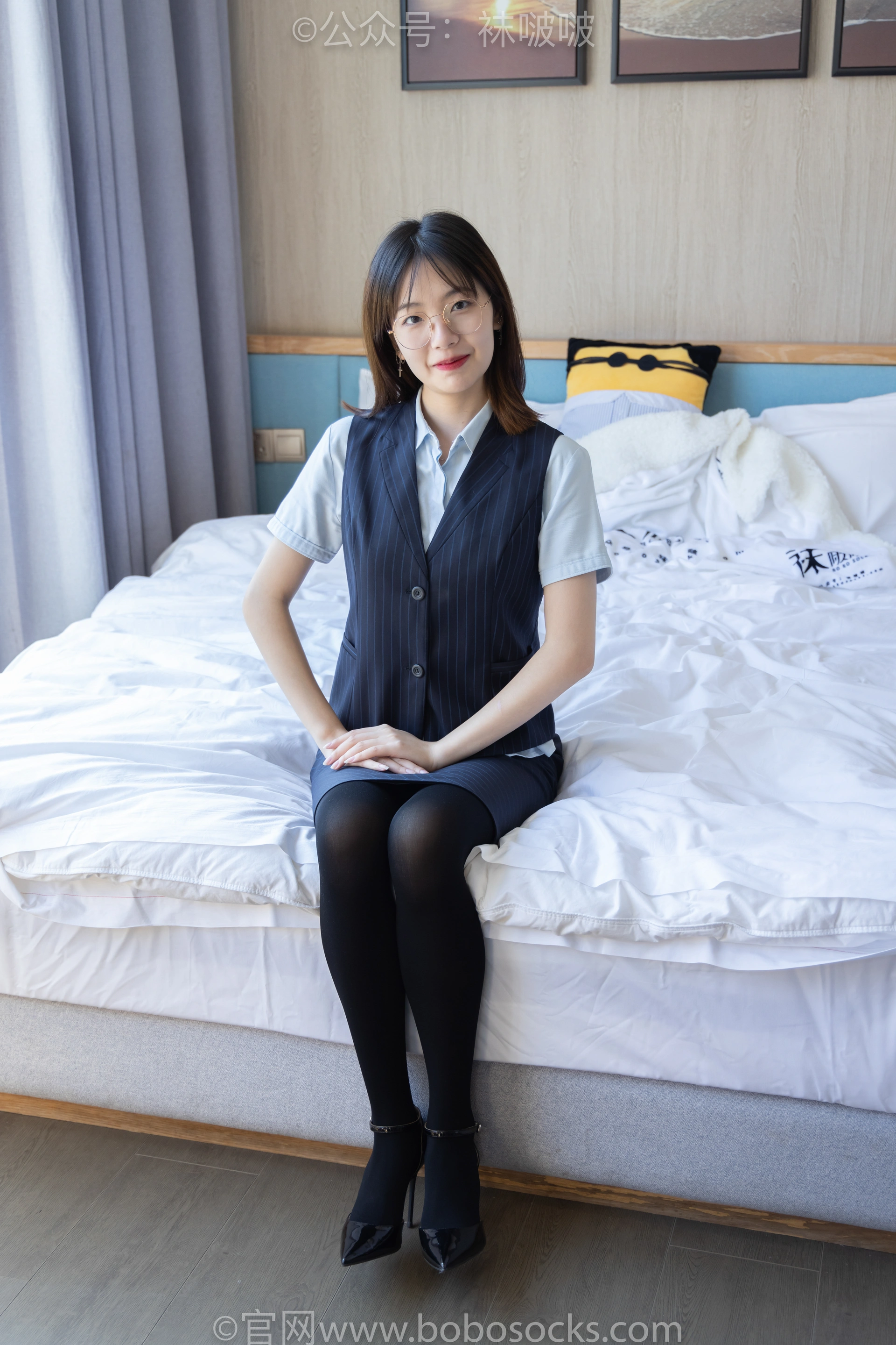 [BoBoSocks袜啵啵]NO.038 小甜豆-建行行服、高跟鞋、厚黑丝 0